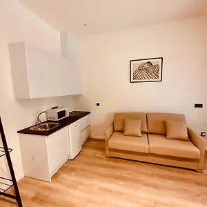 https://apartamentos-sunsets-mlaga-centro.1costadelsol.com
